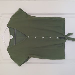 Women's small green shirt, front tie detail